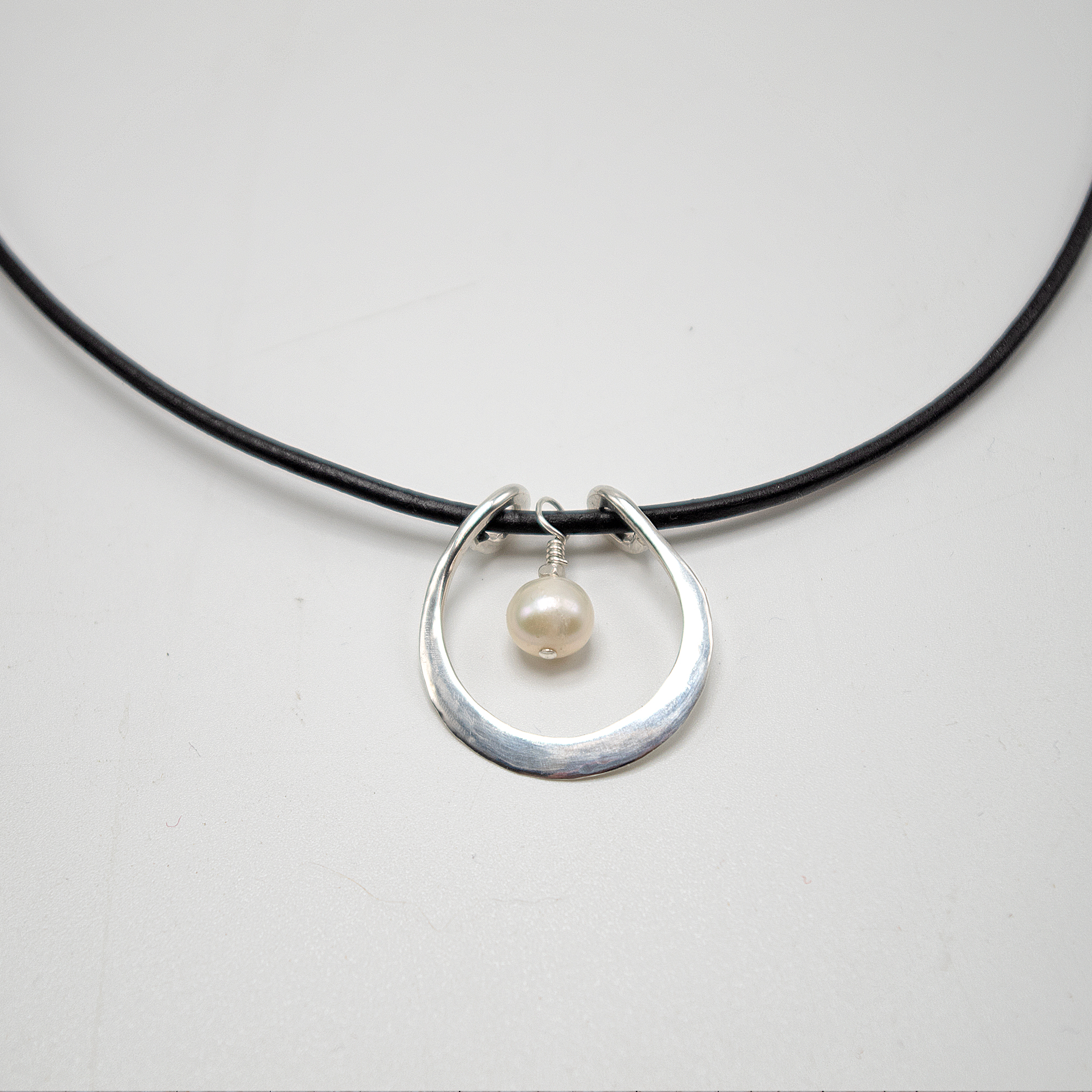 Real Pearl Necklace, Sterling Silver, Pearl Choker, Pearl Leather Necklace, Pearl Necklace, Dainty Silver Pendant Necklace