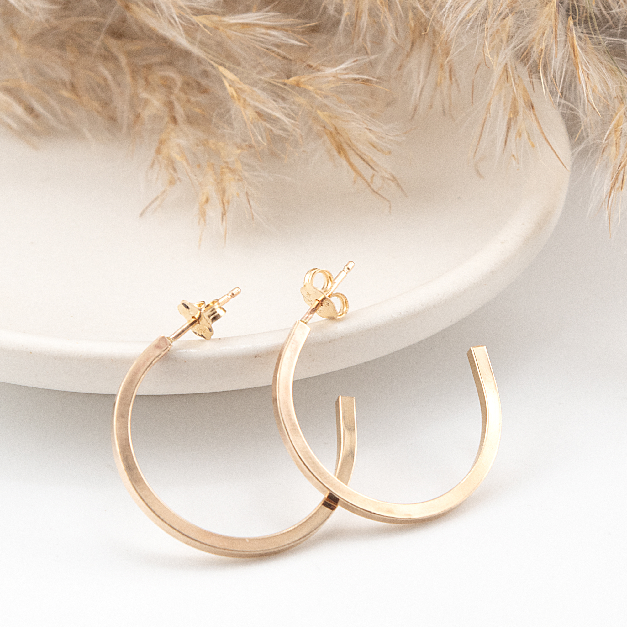 Handcrafted 14k Gold Fill Wire Hoop Earrings: Elegant Everyday Jewelry for Women